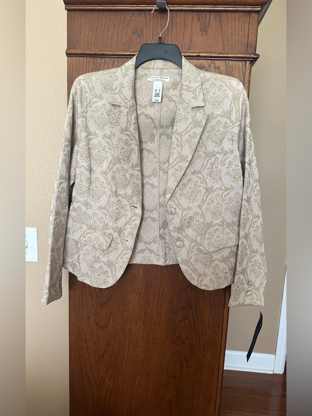 Liz Claiborne Crazy Horse Taupe Floral Jacquard Blazer